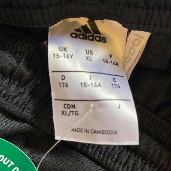 Adidas Shorts - Youth - 1 - Picture 2 of 3